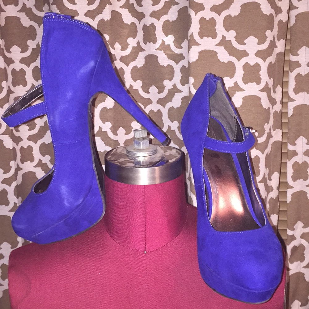 💥😍 Cobalt blue faux suede shoes